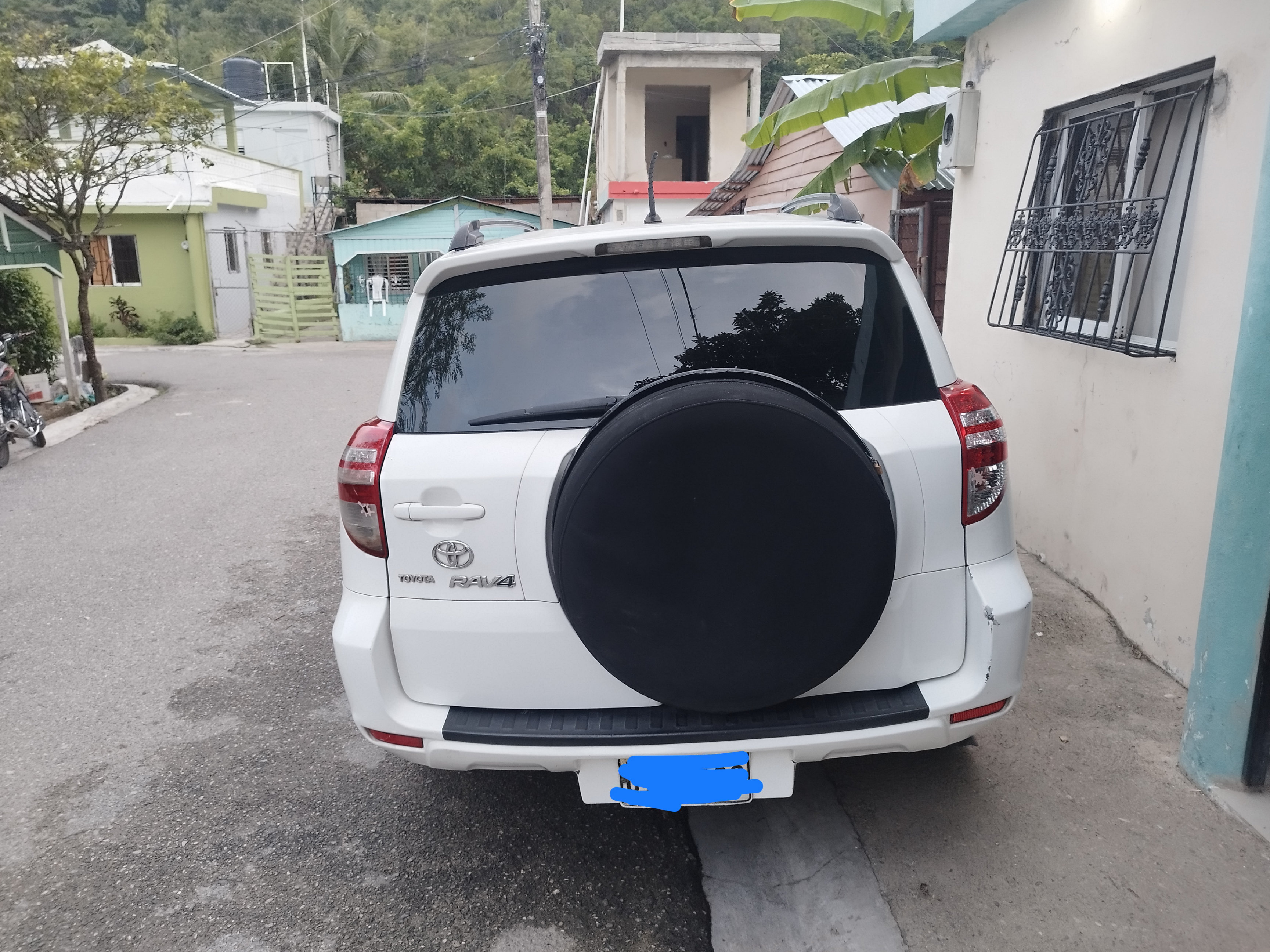jeepetas y camionetas - Vendo toyota Rav4 2012 negociable 7