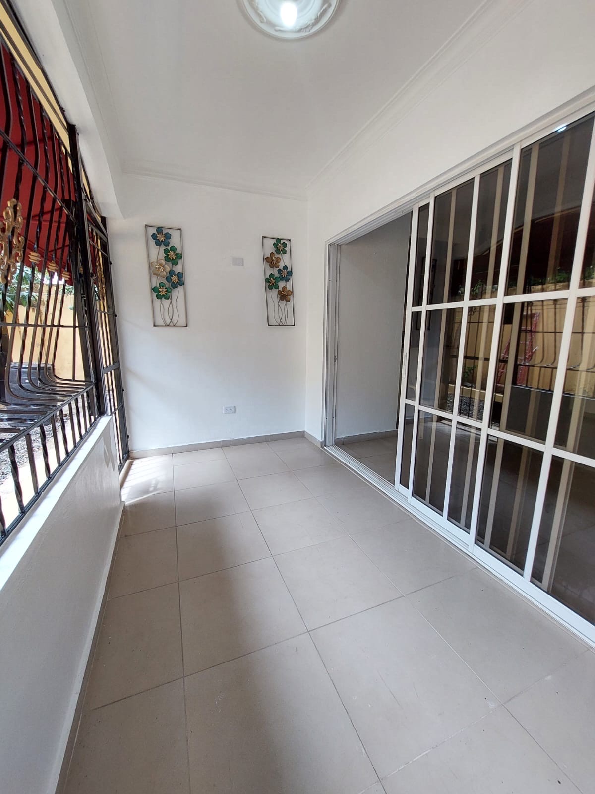 casas - venta de casa en Reparto los tres ojos Santo Domingo este  8