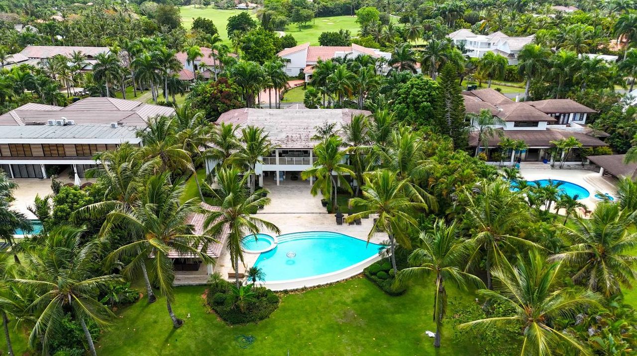 casas vacacionales y villas - Increíble Villa en la Romana  0