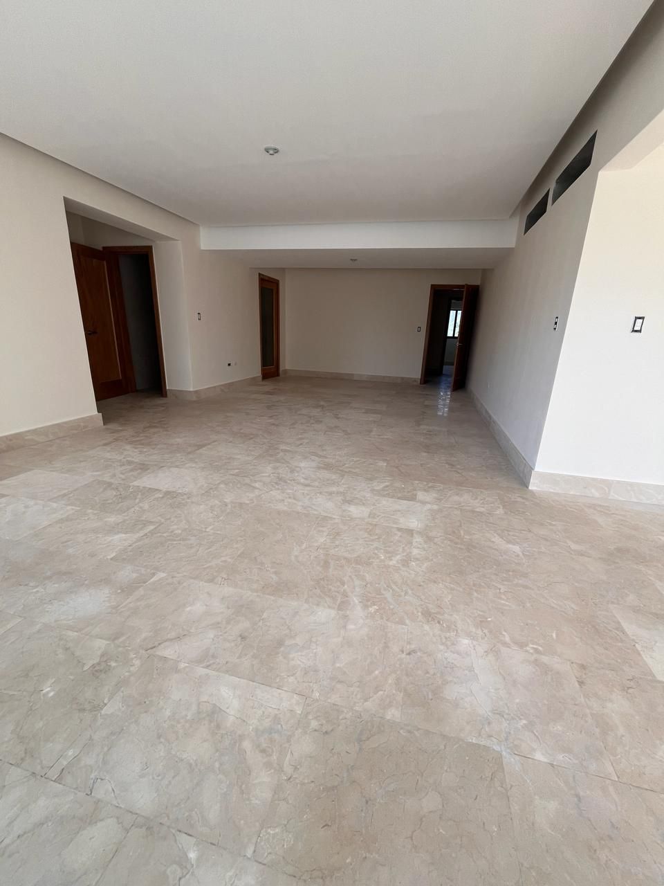 apartamentos - Apartamento venta Naco 3 hab mas estudio 1