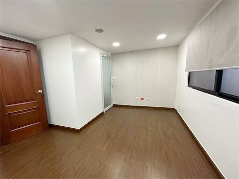 oficinas y locales comerciales - Espacio amplio en los prados  7