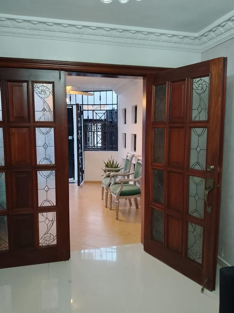 casas - Casa bien cuidada, super linda en Residencial Acuario  15