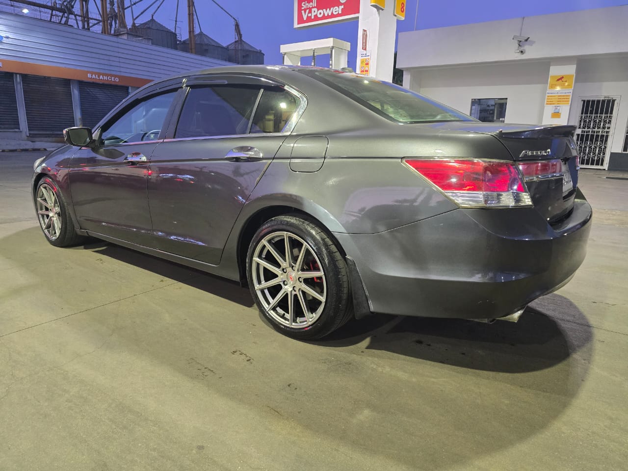 carros - HONDA ACCORD 2010 EL FULL CON SUNROOF Y LEATHER 4