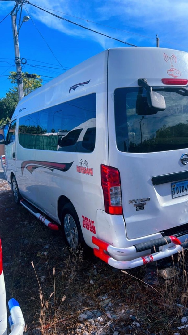 carros - Nissan urvan NV350 2016 gasoil.. 3
