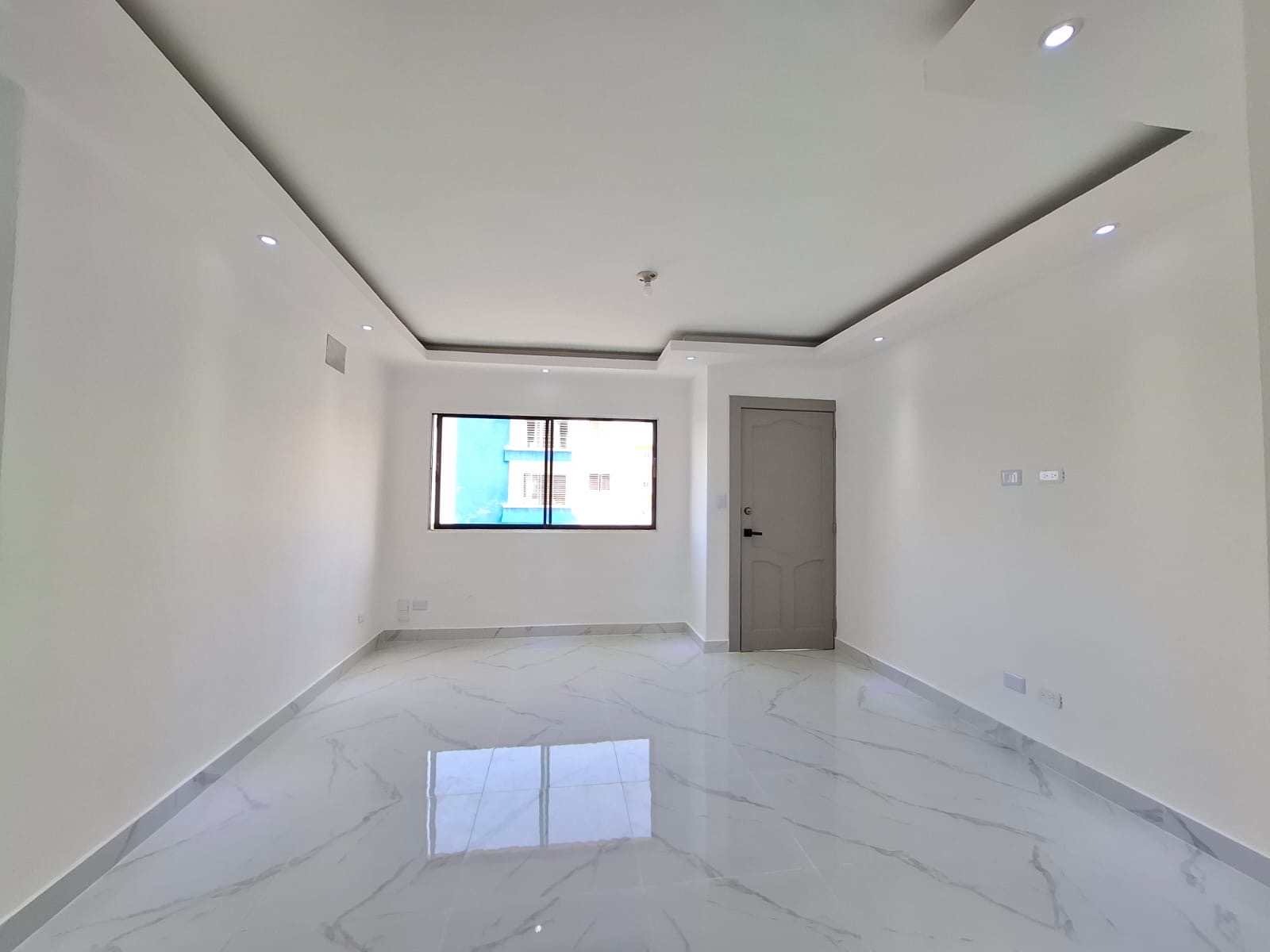 apartamentos - Vendo Apartamento de Una Habitación en la Avenida Independencia, Santo Domingo 3