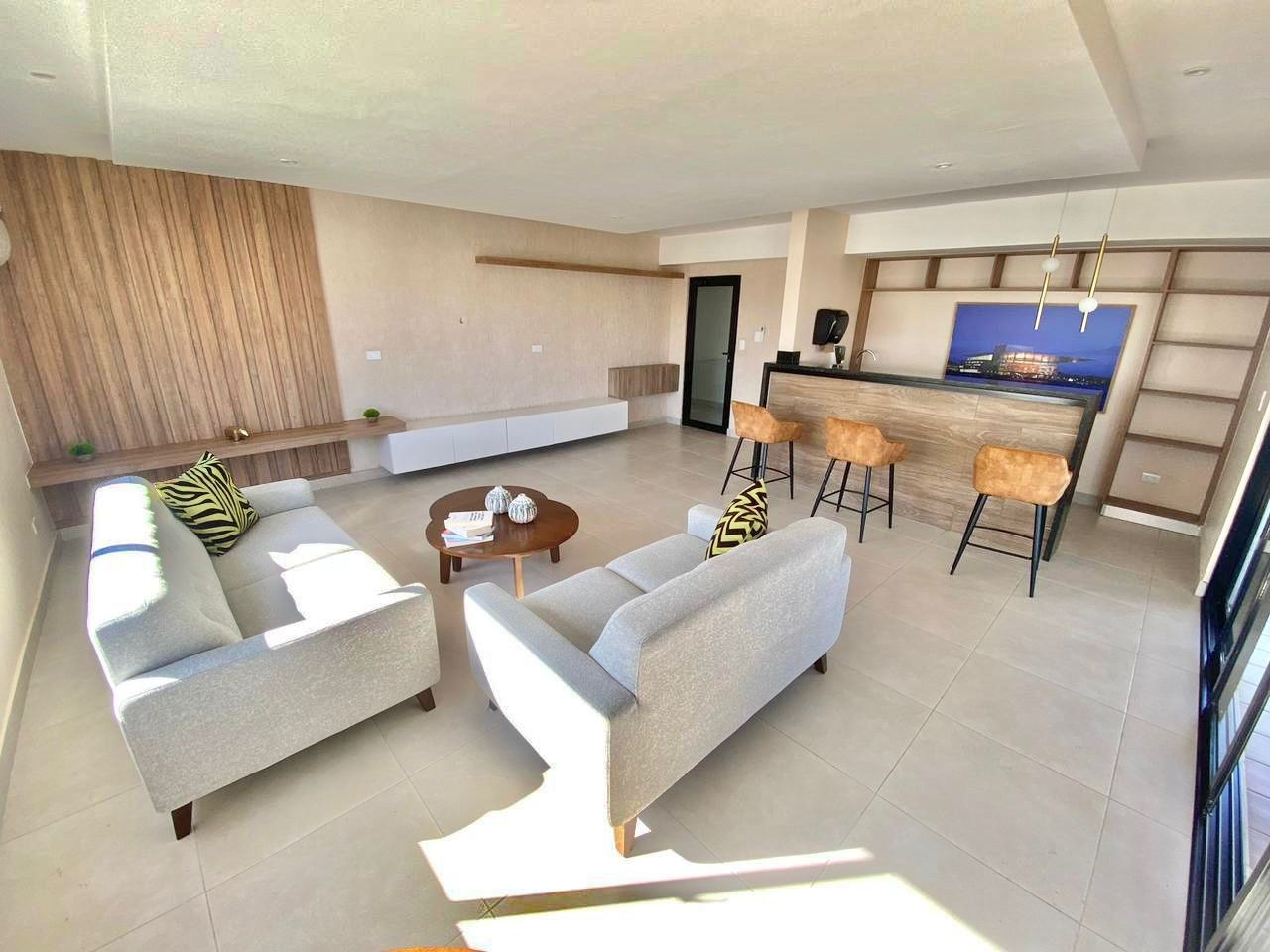 apartamentos - Apartamento en Alquiler
EVARISTO MORALES
USD 1,000.00 (Mantenimiento incluido)

 0