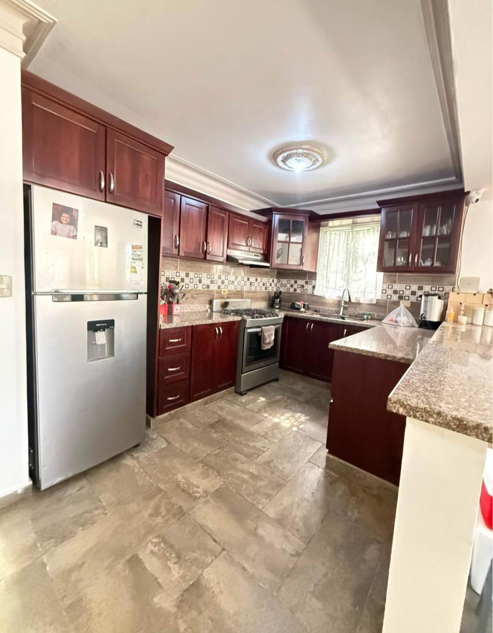 casas - Casa Disponible 2 Niveles en Gurabo 1