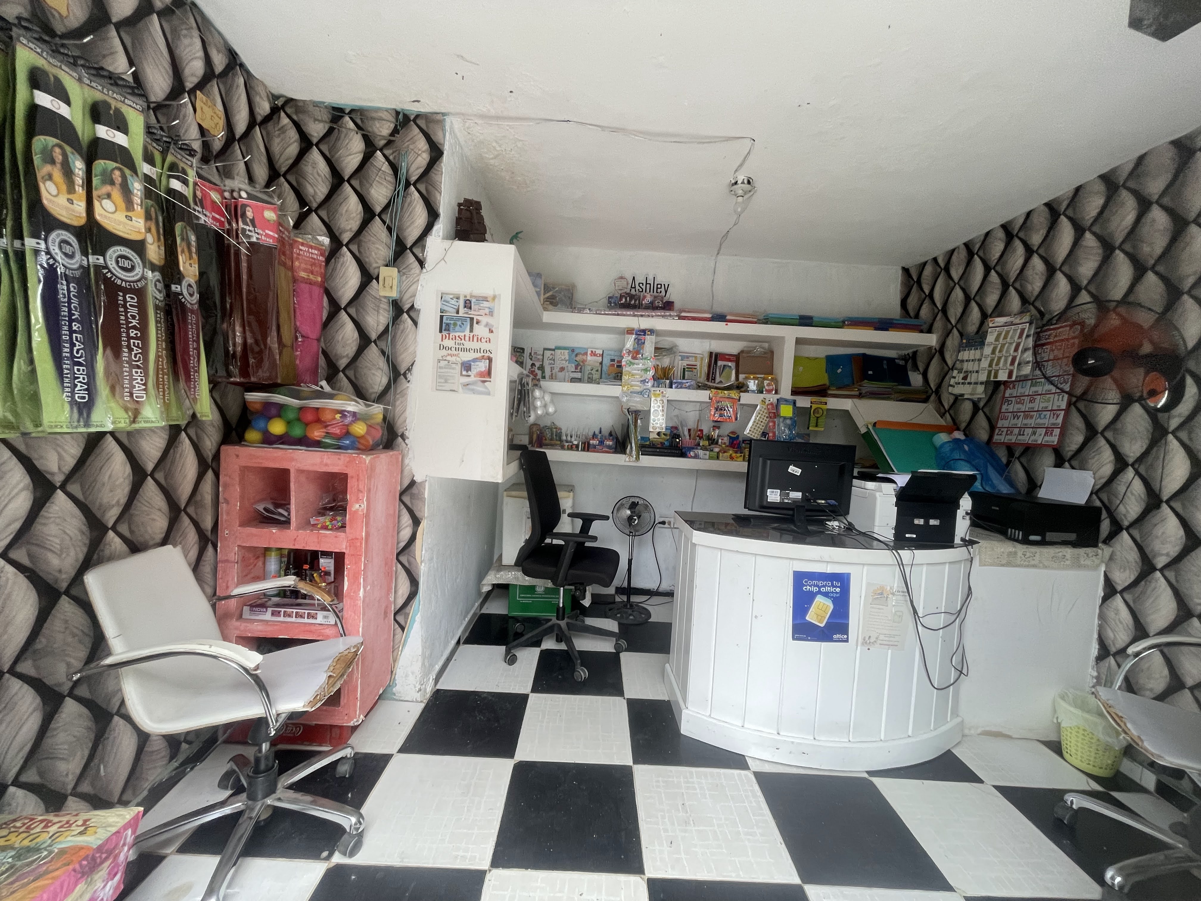 oficinas y locales comerciales - Alquiler de local en los girasoles 