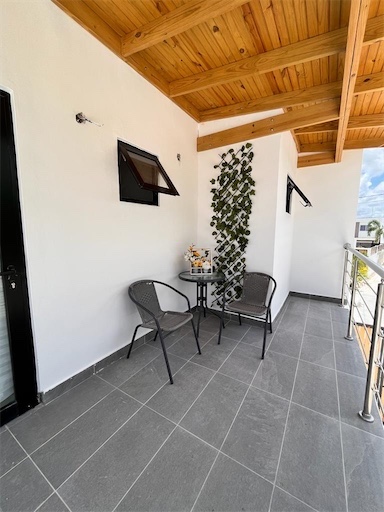 casas vacacionales y villas - Venta de Villa townhouse con piscina en Bavaro punta cana zona turística 2