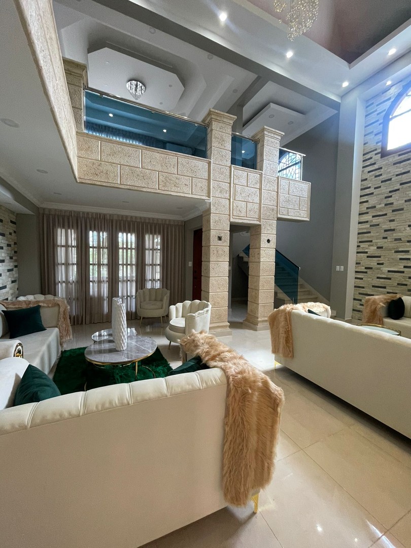 casas - Hermosa Casa amueblada En San Cristóbal para vivir o con Jacuzzi y terraza 2