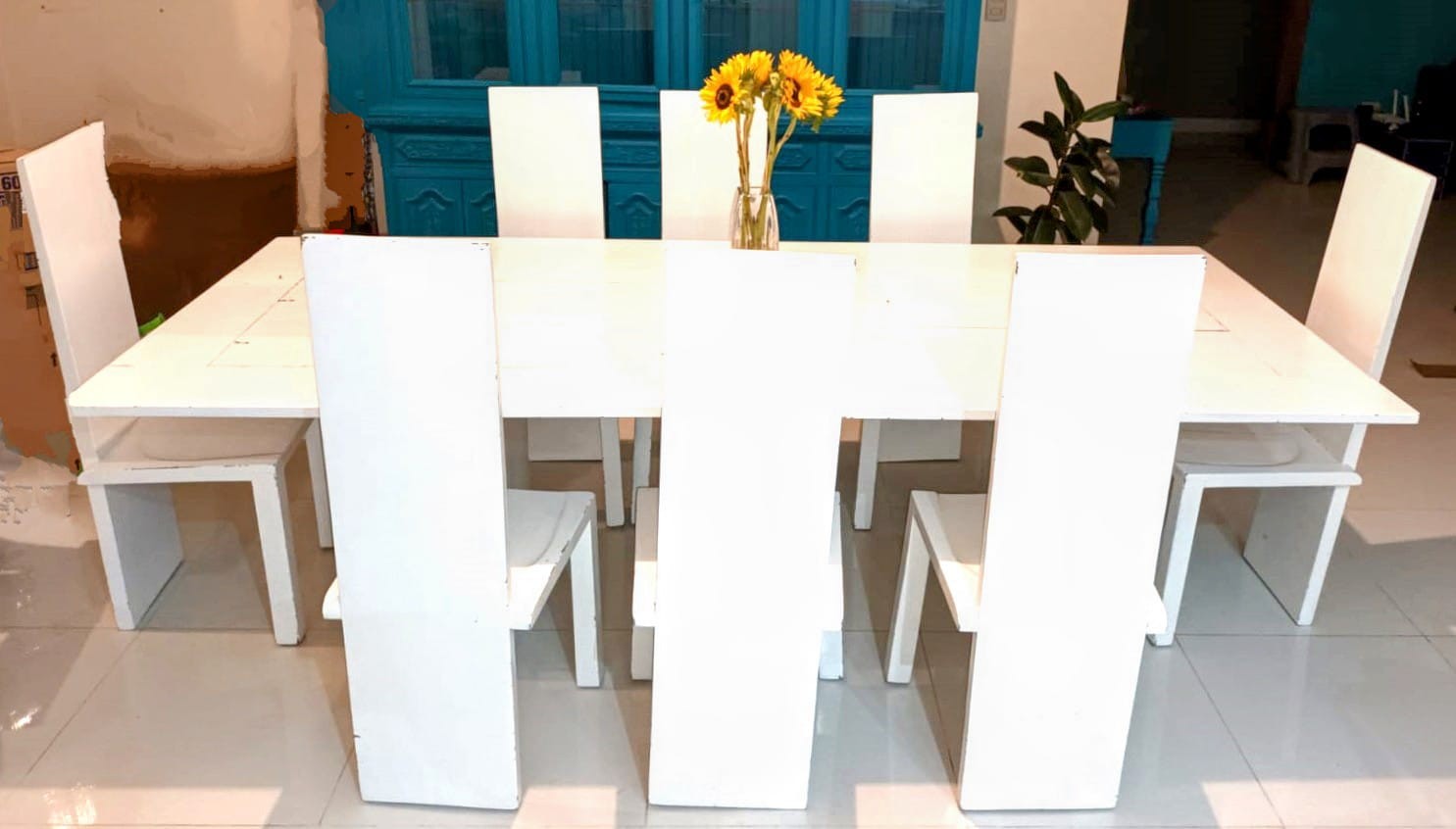muebles y colchones - Juego de comedor de roble natural pintado en blanco con mesa y ocho sillas 0