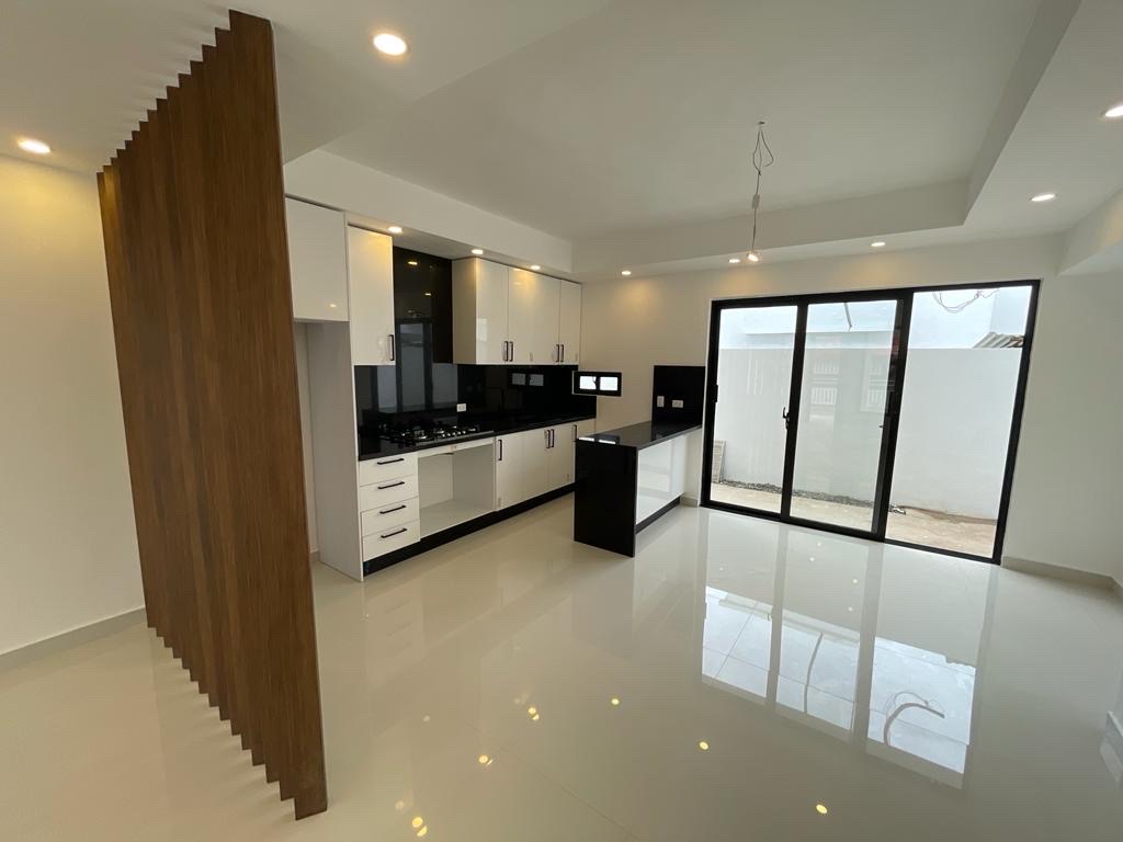 casas - venta de casa en la autopista de san isidro brisa oriental Santo Domingo este 