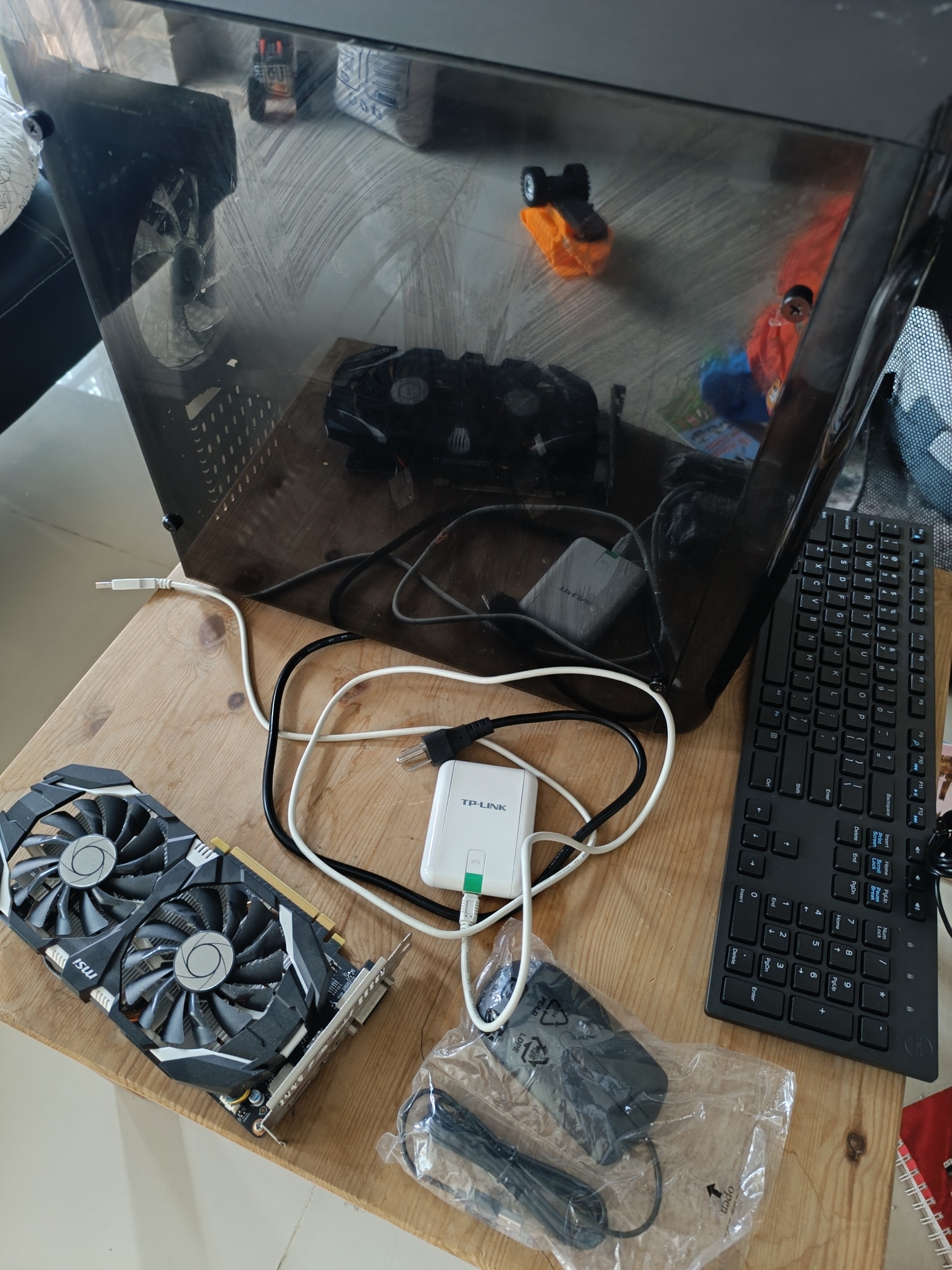computadoras y laptops - Desktop MSI MS-7996 PC i7-7700 3.60G 16GB SSD 256 5