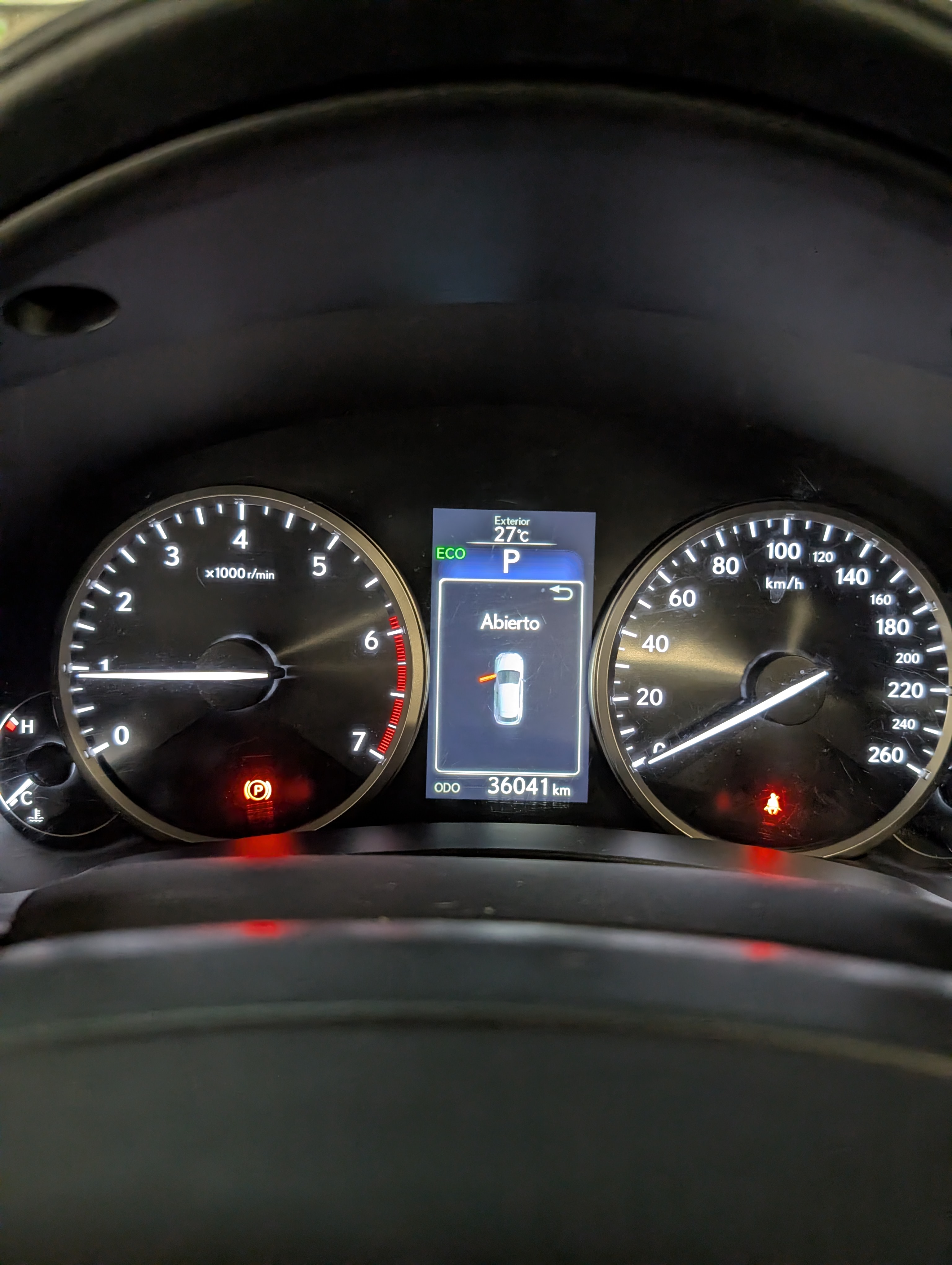 jeepetas y camionetas - Lexus NX200T de la casa único dueño con 36,000km 1