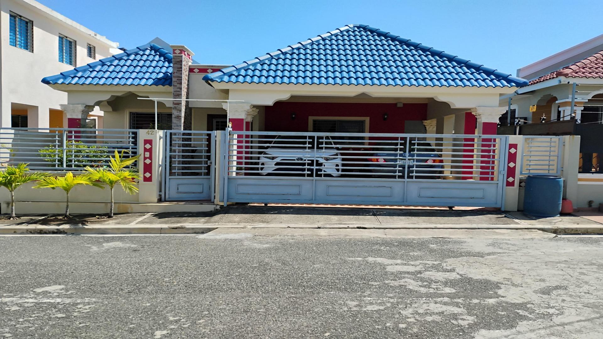 casas - CASA EN VENTA EN LOS JARDINES DEL SUR, SANTIAGO. 0