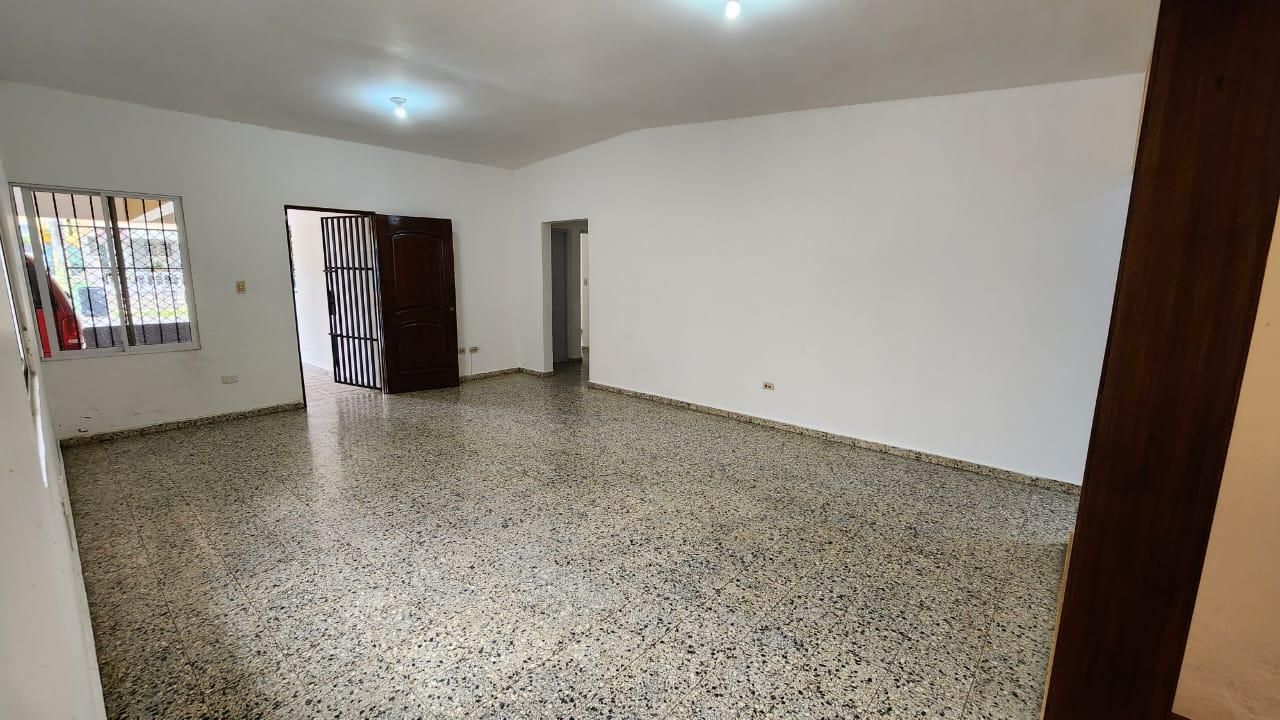 casas - Vendo Casa en Colinas de los Rios, Santo Domingo  2