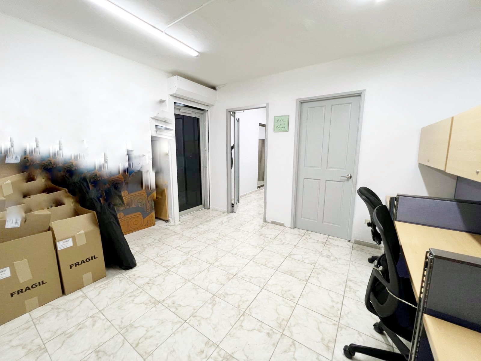 oficinas y locales comerciales - Propiedad comercial en los Prados 2