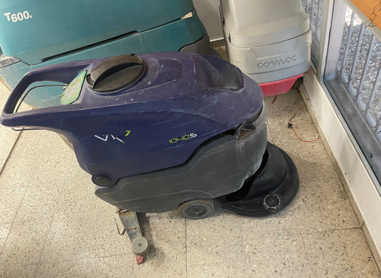 equipos profesionales - Máquina de Limpieza hombre atras