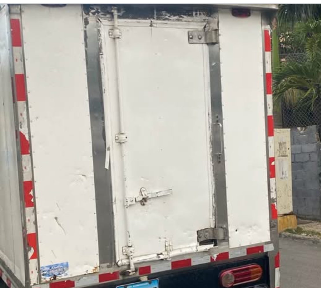 jeepetas y camionetas - Hiunday H-100 año 2016 negociable  4
