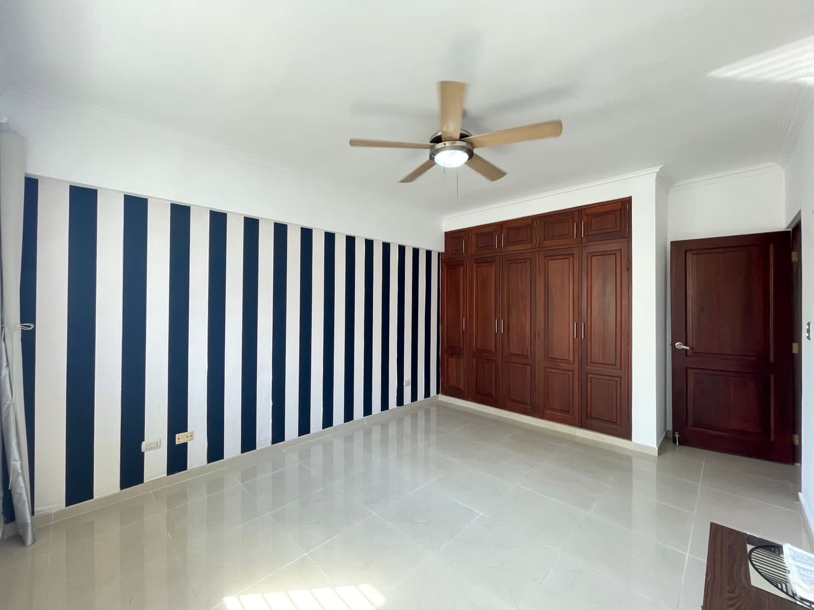 apartamentos - EVARISTO MORALES APTO EN VENTA DE 3 HABITACIONES CON BAÑO 2 PARQUEOS 7
