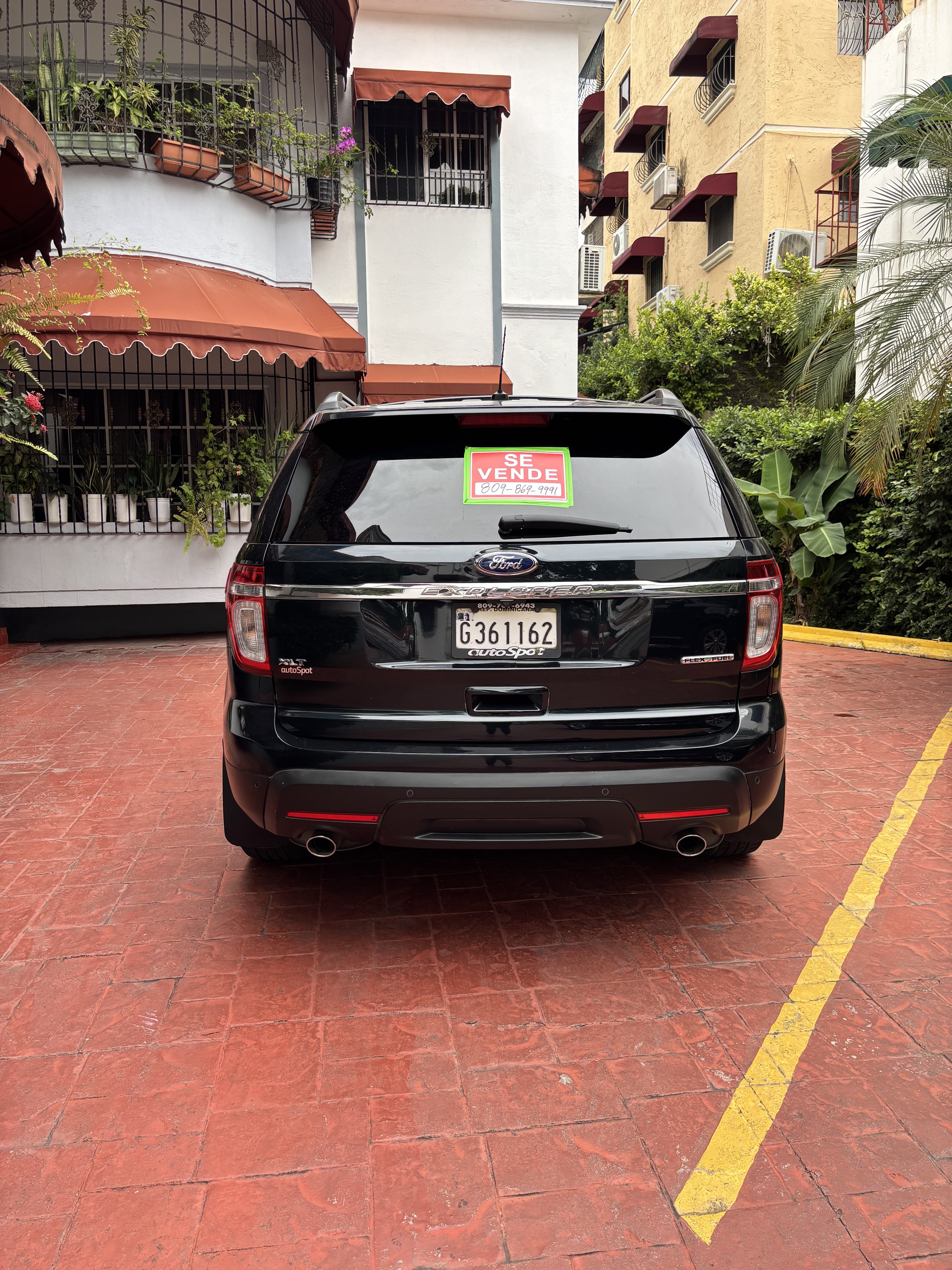 camiones y vehiculos pesados - VENTA: FORD EXPLORER 2014 XLT 8