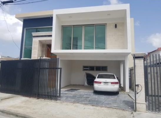 casas - CASA EN VENTA EN SANTIAGO. 3