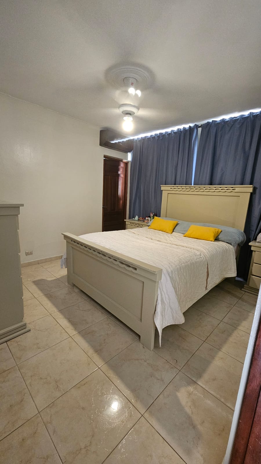 casas - VENDO CASA EN LA AV. INDEPENDENCIA  6