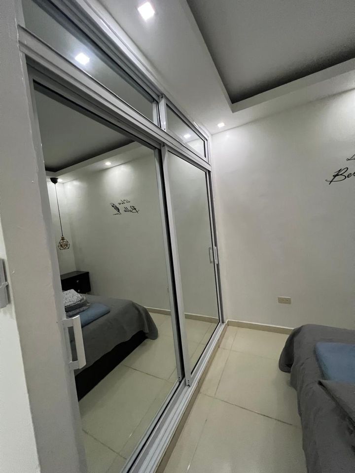 apartamentos - Vendo Apartamento En la Autopista de San Isidro 2