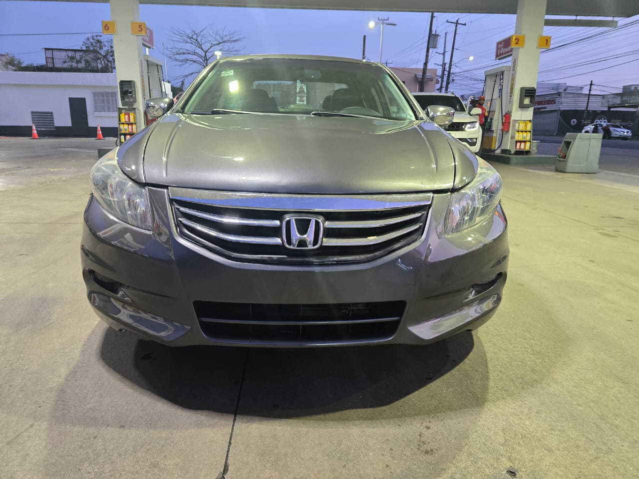 carros - HONDA ACCORD 2010 EL FULL CON SUNROOF Y LEATHER 2