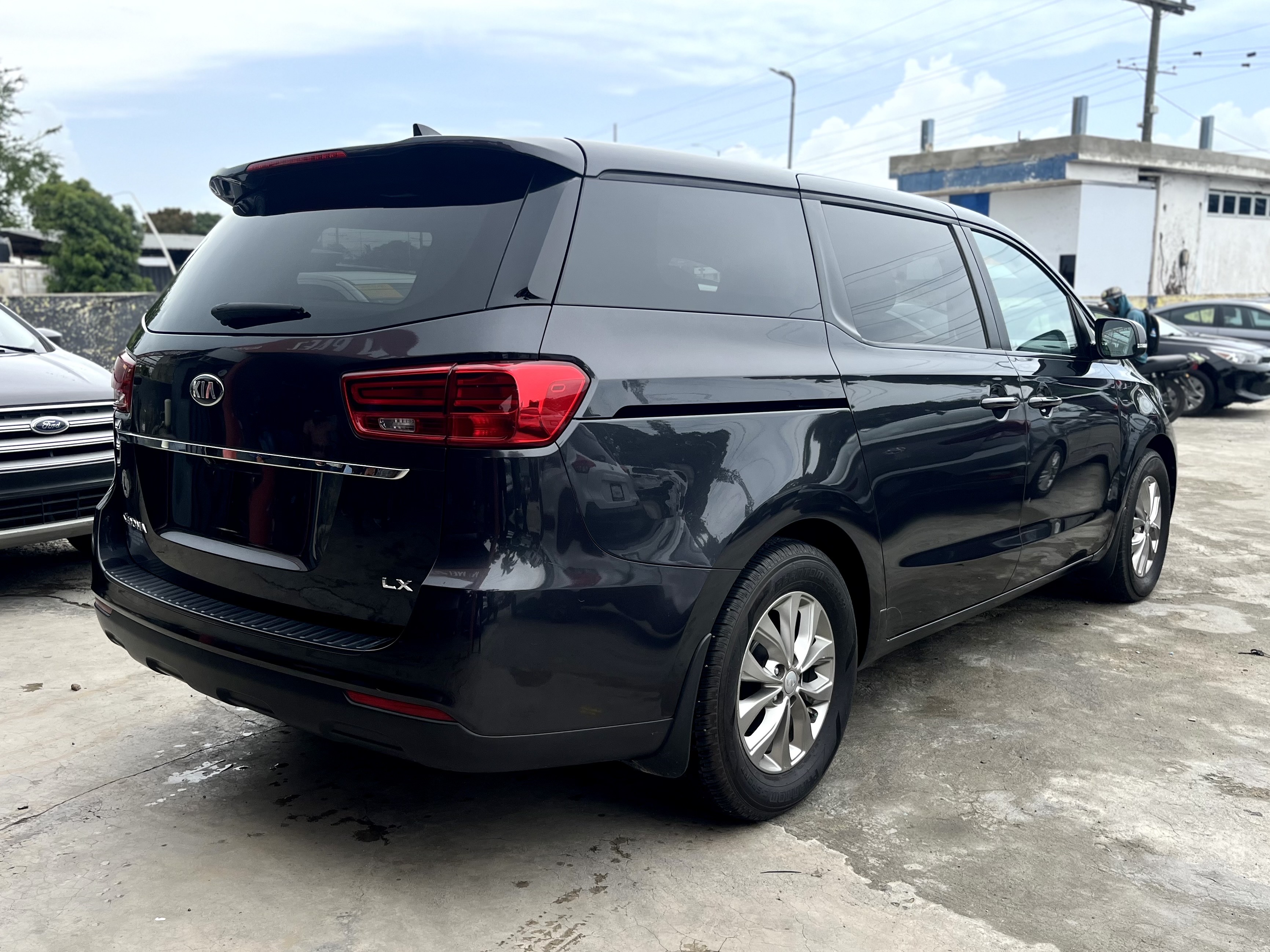 jeepetas y camionetas - KIA Sedona 2019 LX   3