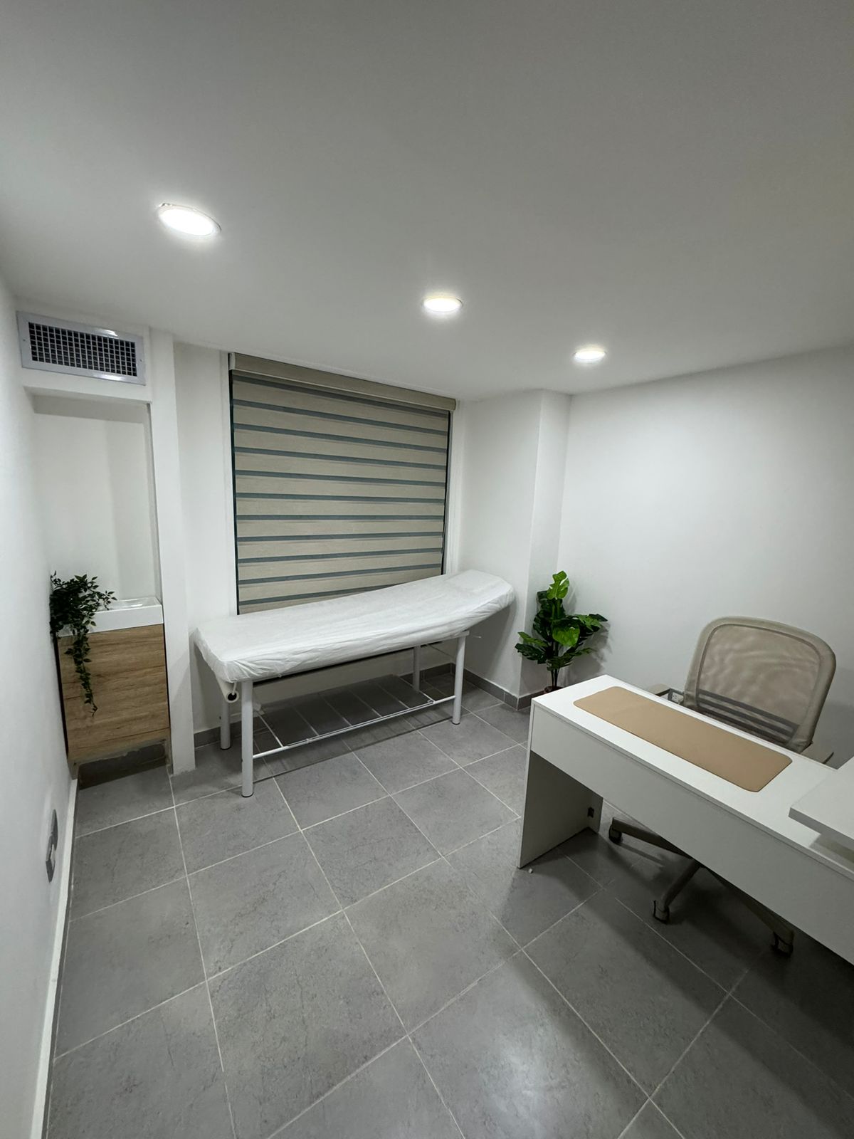 otros inmuebles - Consultorio Medico en Torre Piantini 5