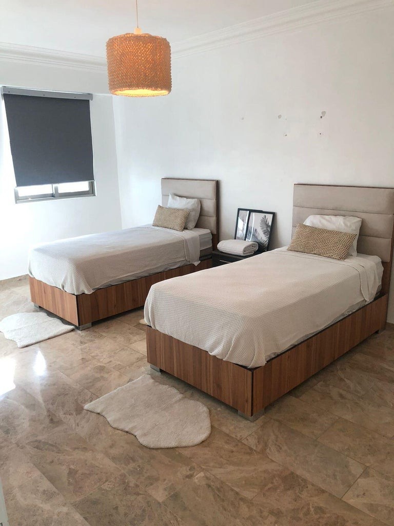 apartamentos - Apartamento Amueblado de Tres Habitaciones Amplias en Mirador Sur 2