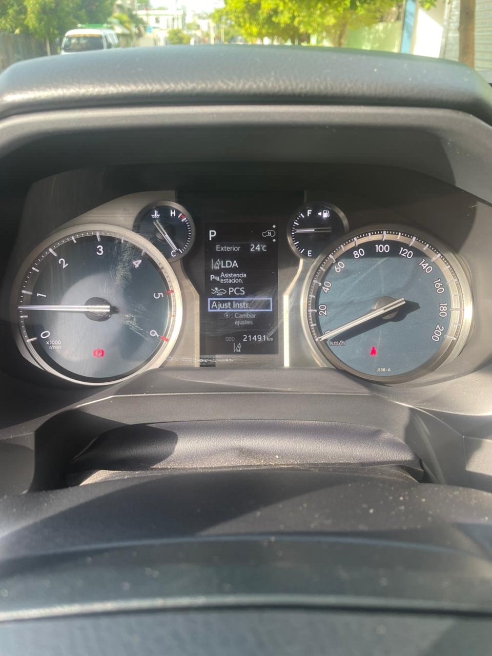 jeepetas y camionetas - Toyota prado  5