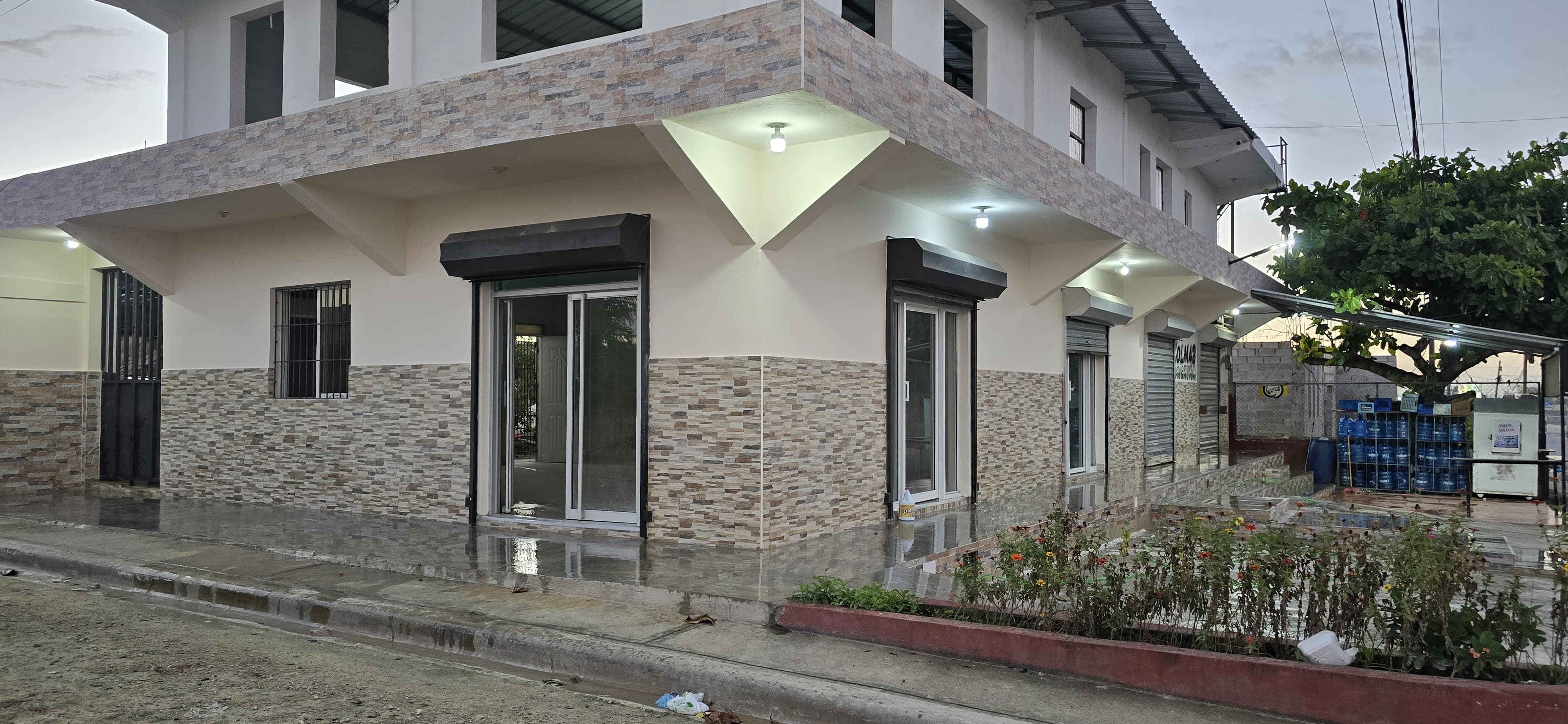 oficinas y locales comerciales -  ¡Oportunidad Única! Local Comercial en HIGUEY