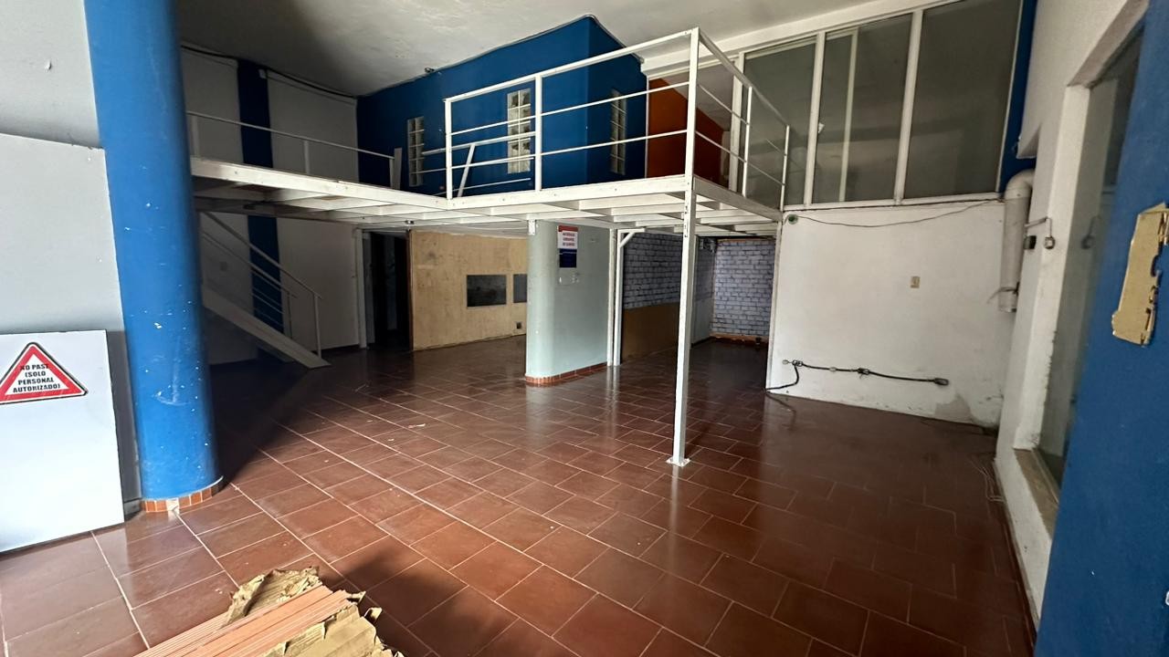 oficinas y locales comerciales - Alquiler Amplio Local Comercial Ubicado en la Zona Colonial, Santo Domingo 0