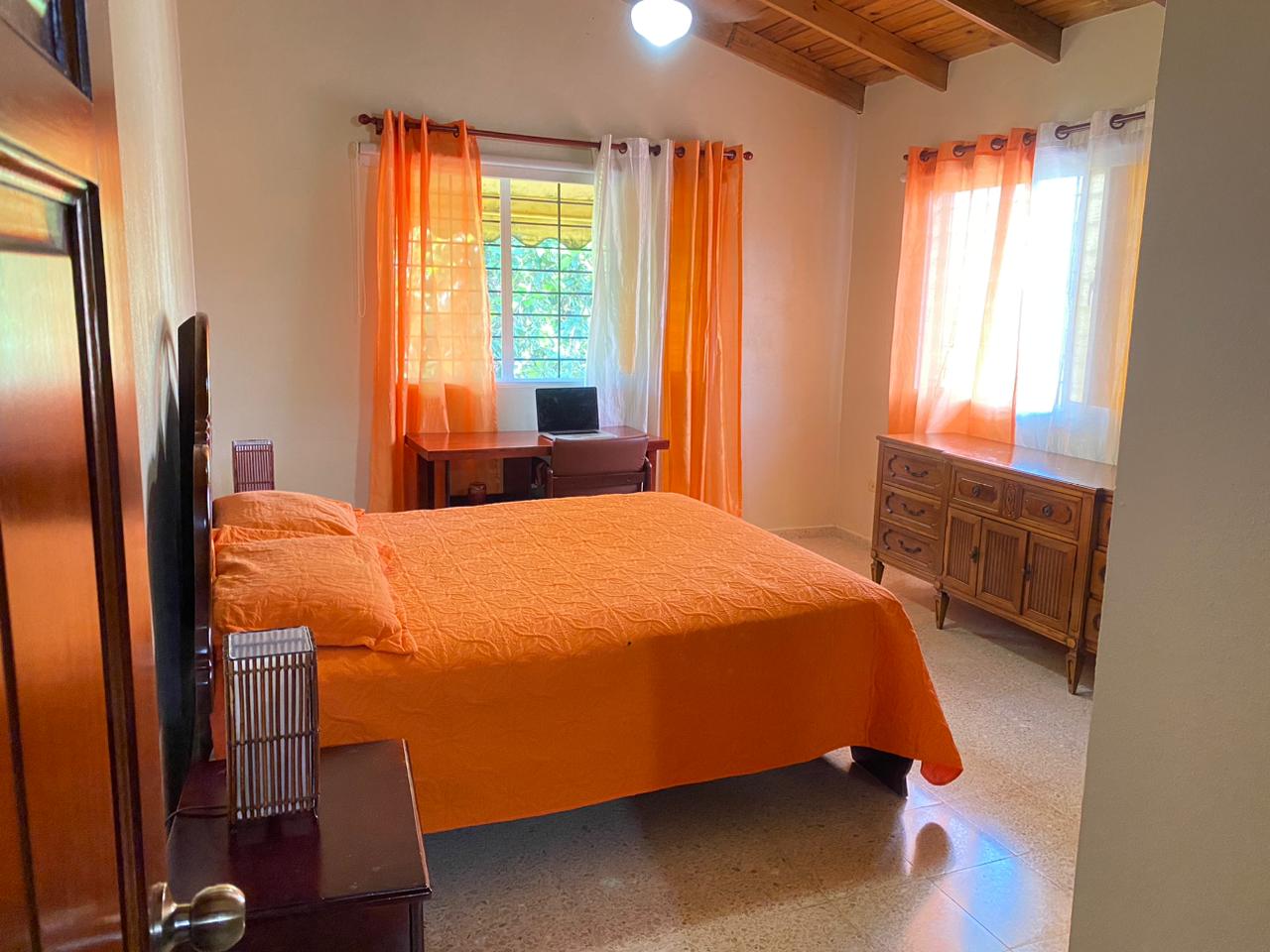 casas - ¡OPORTUNIDAD! Casa en alquiler en Puerta de Hierro 4