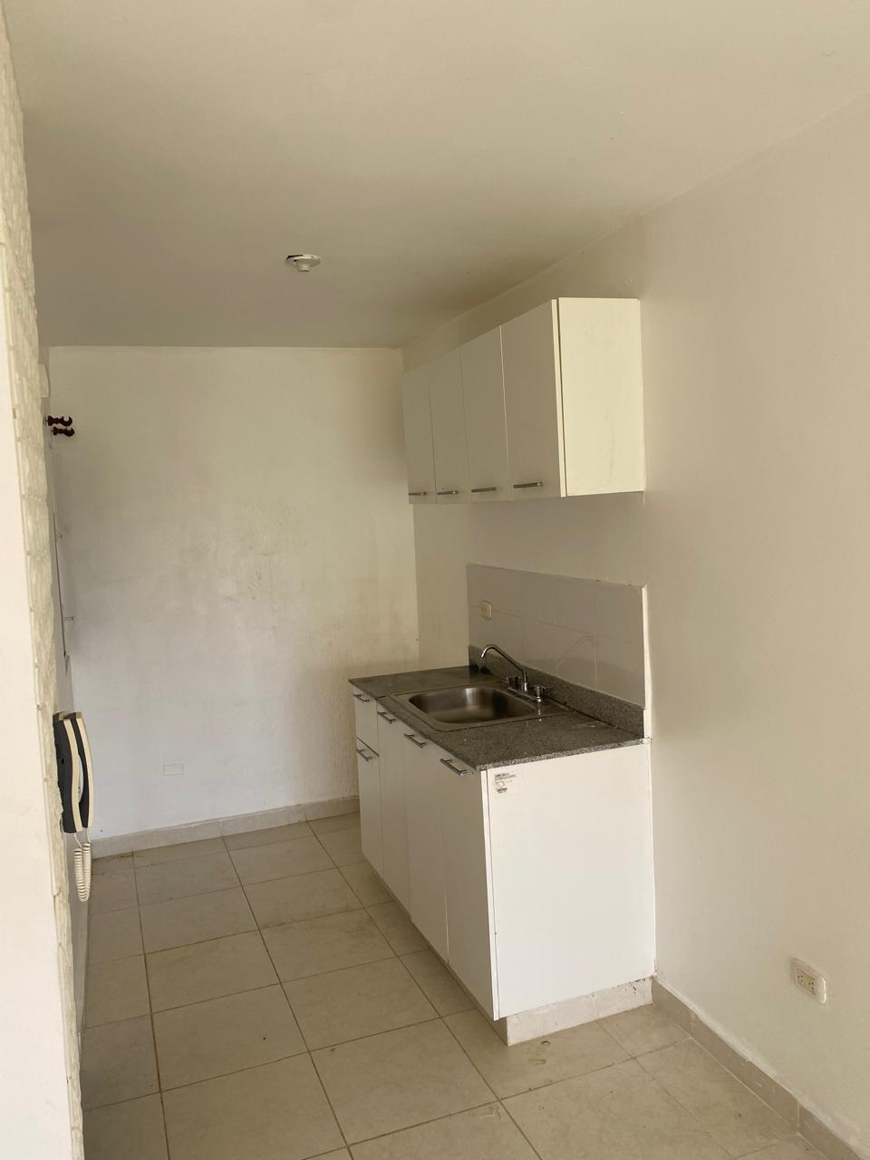 apartamentos - Vendo a buen precio apto 1ro nivel. 3