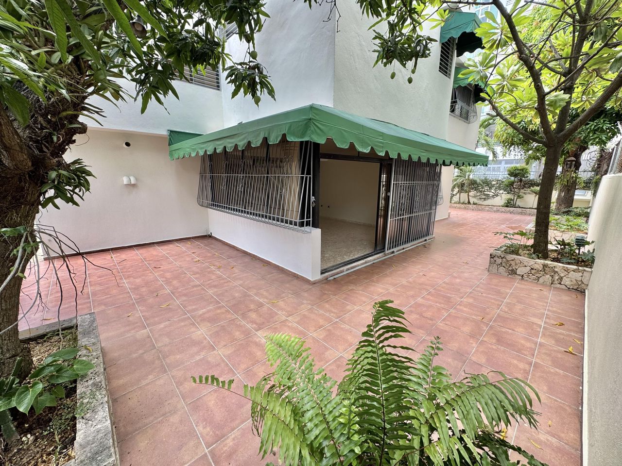 casas - Alquiler de Casa en Mirador Sur 0