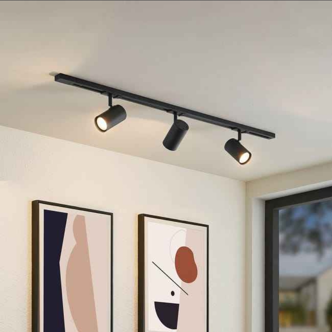 decoración y accesorios - SISTEMA DE RIEL CON FOCOS DIRIGIBLES  0