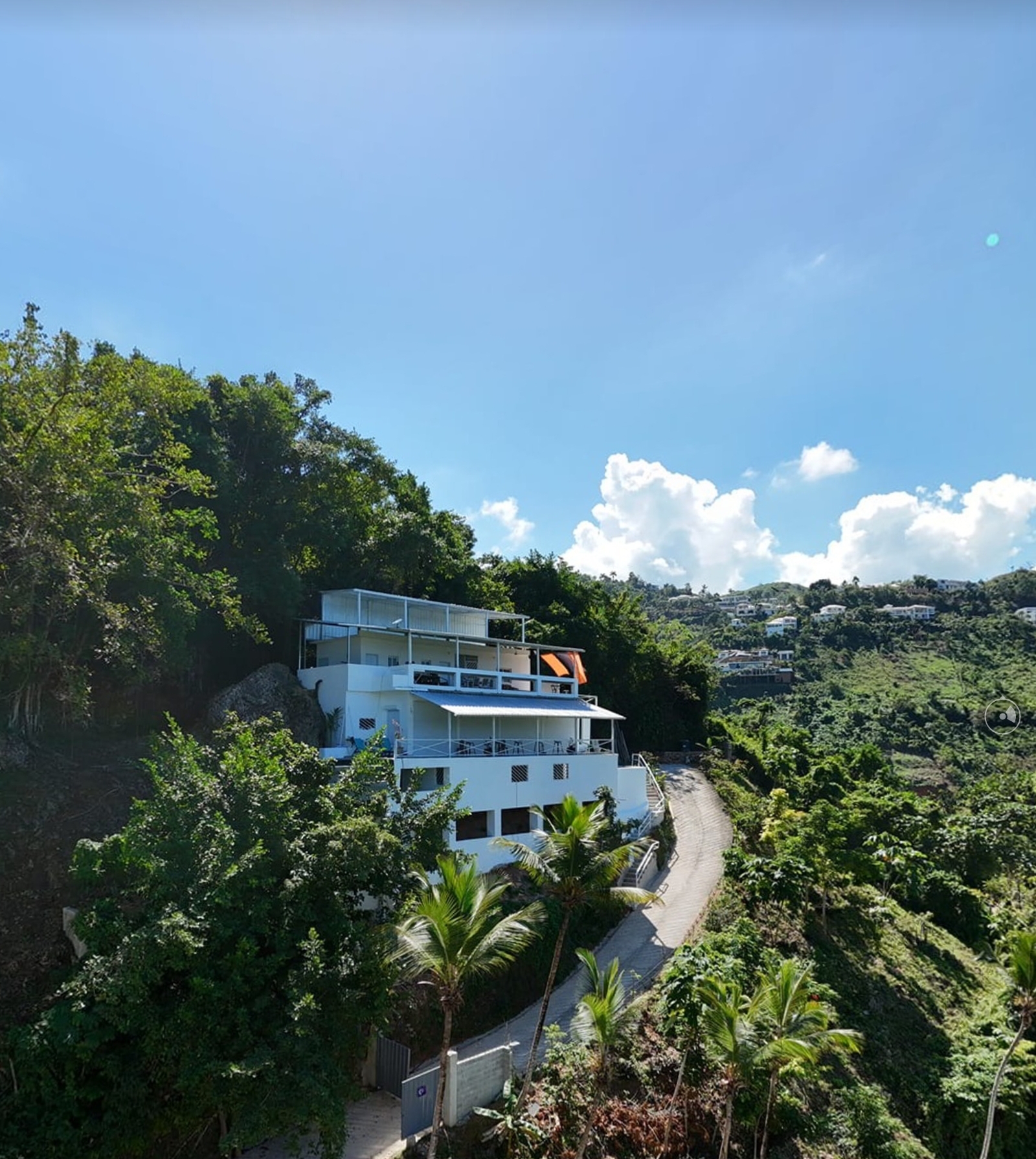 casas vacacionales y villas - Villa en venta a solo 3 minutos en coche de playa  0