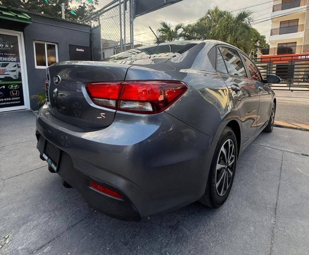 carros - Kia río 2019 3