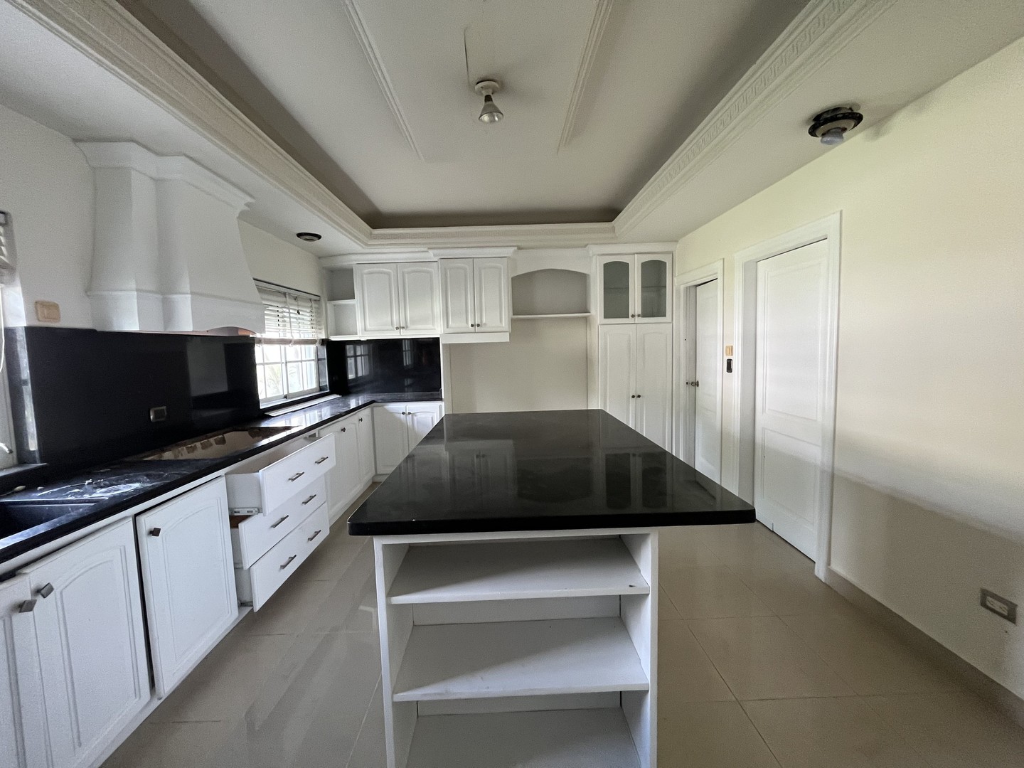 casas - Altos de Arroyo Hondo lll casa 6 habitaciones 6 baños 4 parqueos piscina 8