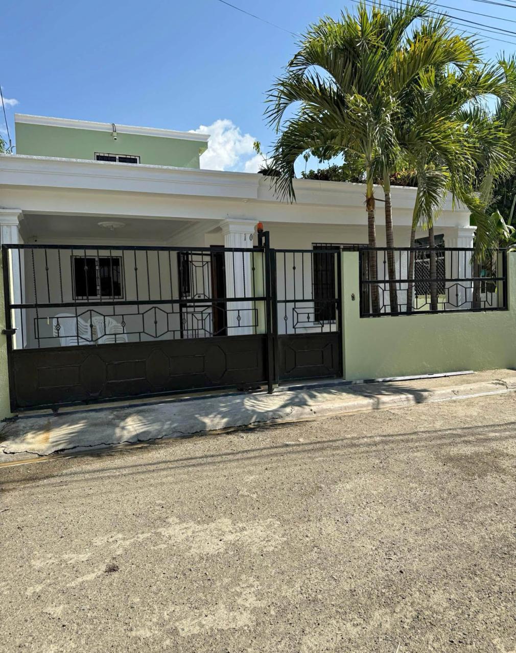 casas - Casa Disponible 2 Niveles en Gurabo 0