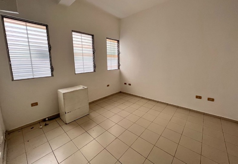 casas - Alquiler y venta de Casa en Zona Universitaria 4