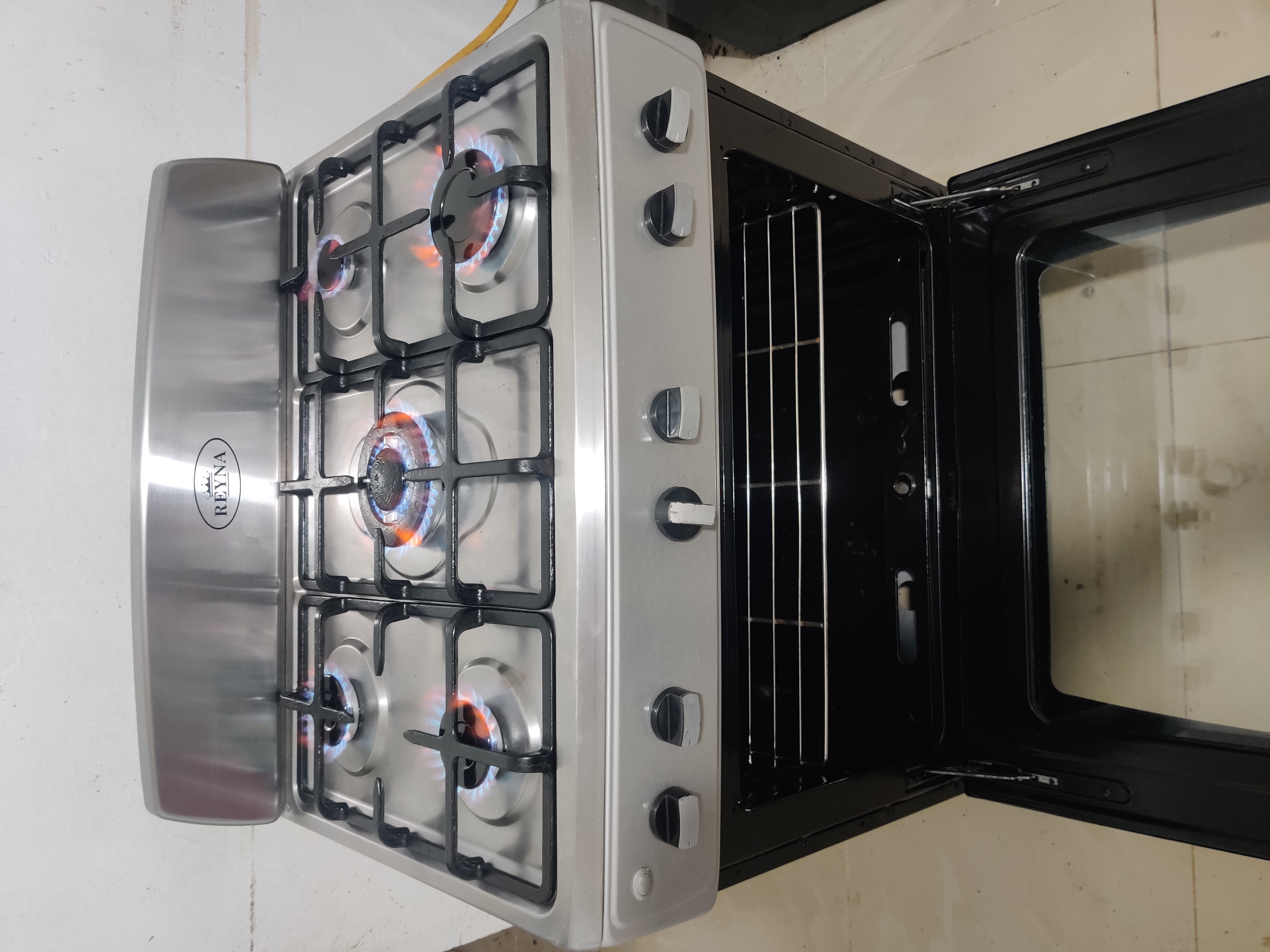 electrodomesticos - Estufa de 30 pulgadas de 5 hornillasen excelente condiciones con garantía. 4