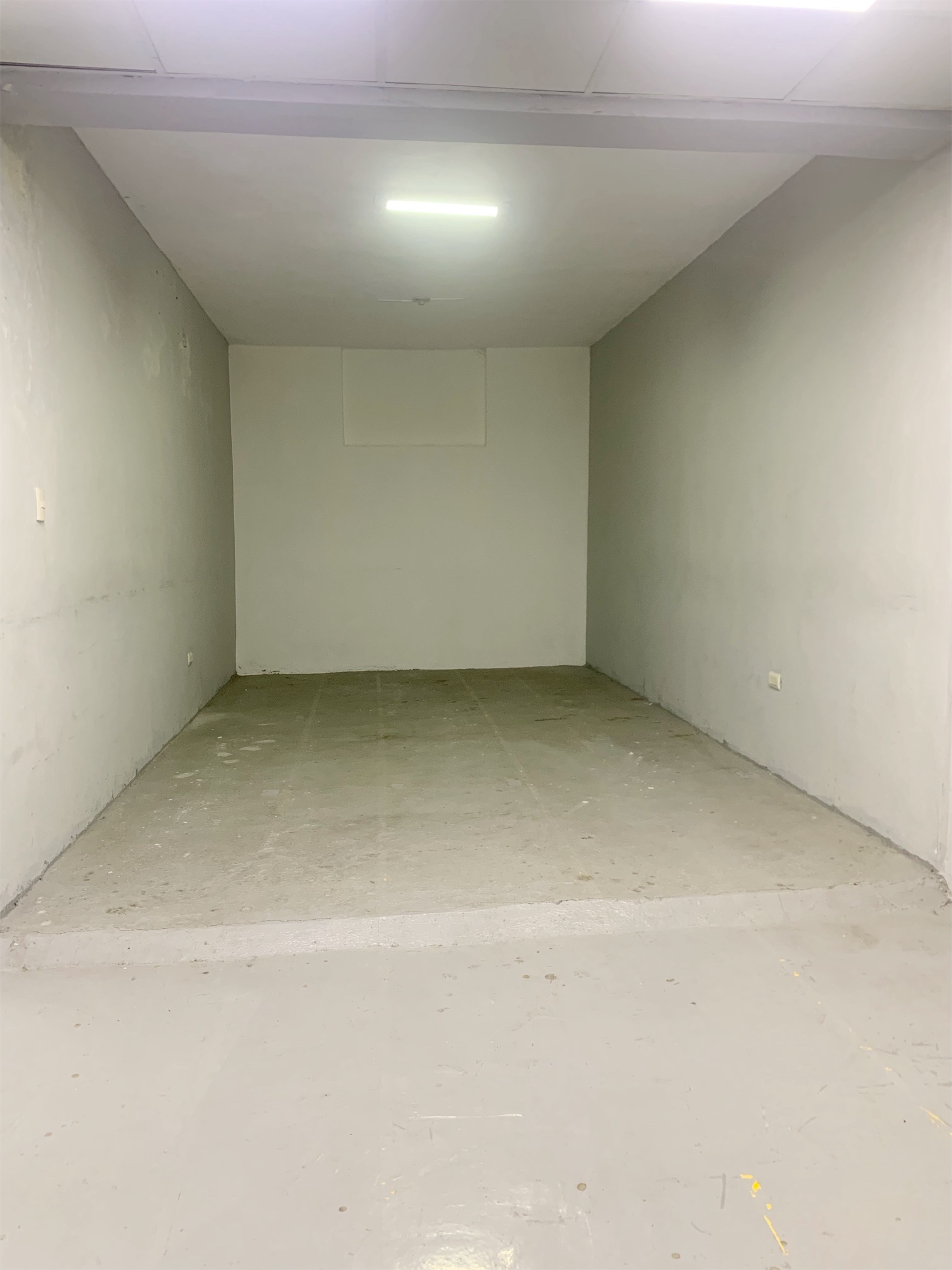 oficinas y locales comerciales - Local comercial en el Millon 2