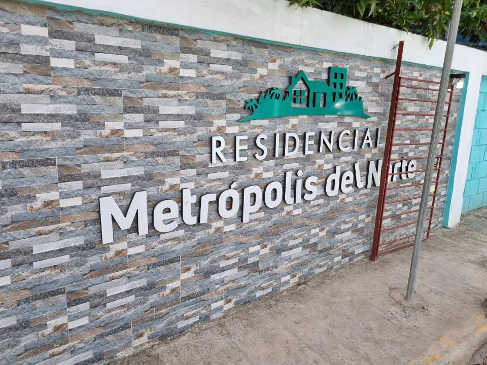 solares y terrenos - vendo terreno con titulo listo para construir  2
