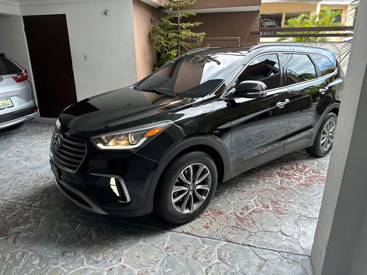 jeepetas y camionetas - Hyundai Santa Fe Limited SE 2017. Excelentes condiciones