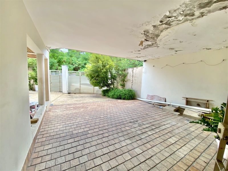 casas - Venta de casa en Arroyo Hondo con 488mts y piscina Distrito Nacional  8