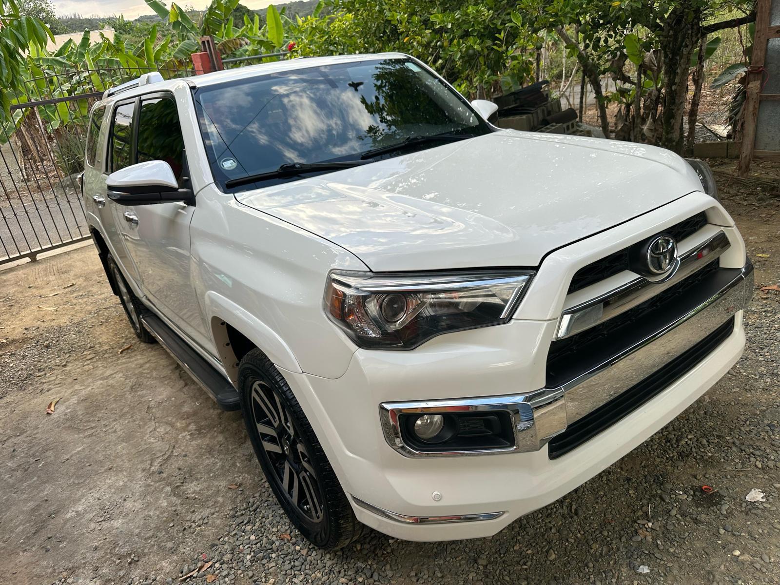 jeepetas y camionetas - Toyota 4runner sr5 2017 5